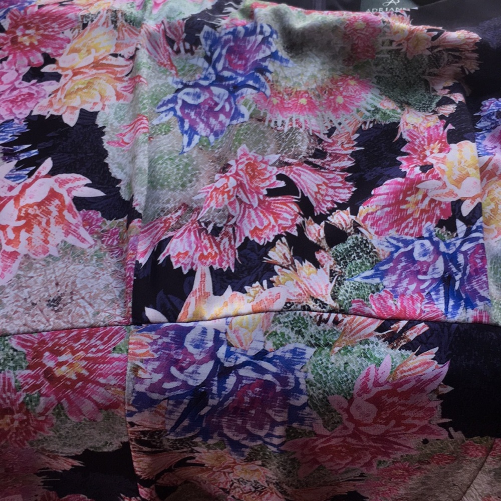 Dress - Picture 5 of 5